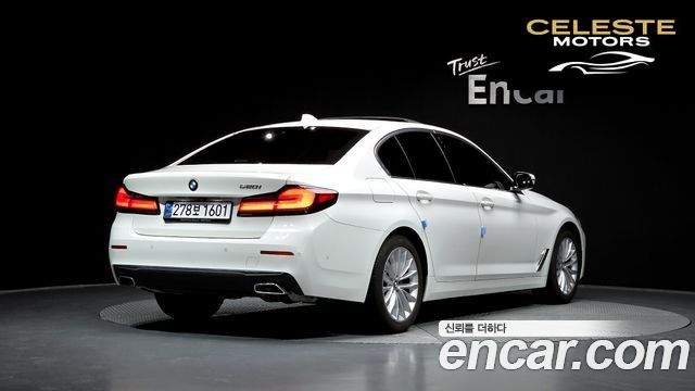 BMW Série 5 (G30) 520i Luxury 2021 — photo 2 sur 20