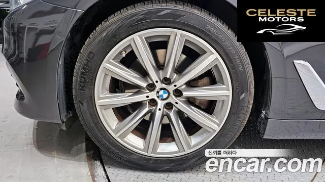 BMW Série 5 (G30) 520i Luxury 2019 — photo 5 sur 20