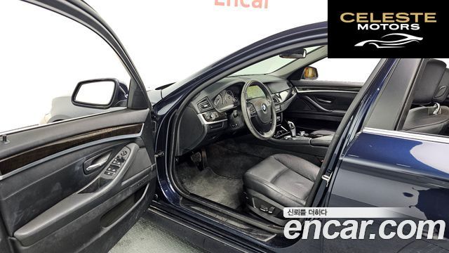 BMW Série 5 (F10) 528i 2012 — photo 10 sur 26