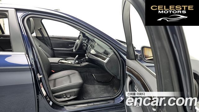 BMW Série 5 (F10) 528i 2012 — photo 11 sur 26