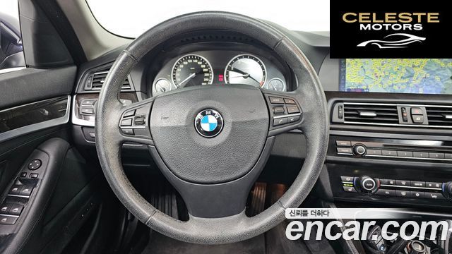 BMW Série 5 (F10) 528i 2012 — photo 14 sur 26