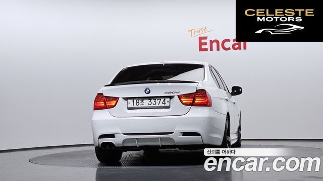 BMW Série 3 (E90) 320d Berline Noir Blanc 2011 — photo 4 sur 20