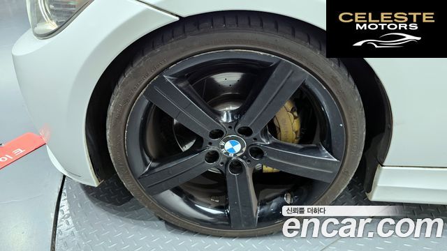 BMW Série 3 (E90) 320d Berline Noir Blanc 2011 — photo 5 sur 20