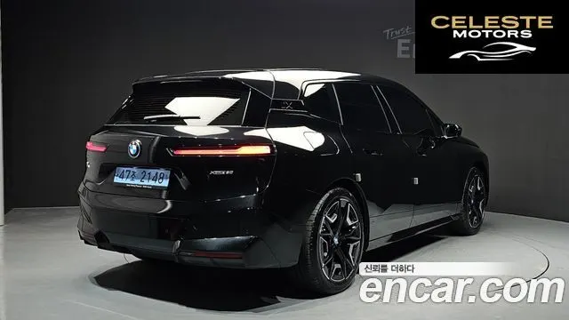 BMW iX xDrive50 Sport Plus 2023 — photo 2 sur 26