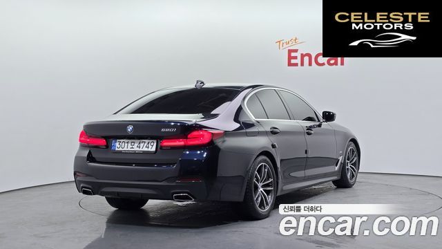 BMW Série 5 (G30) 520i M Sport 2022 — photo 2 sur 20