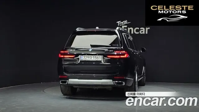 BMW X7 (G07) xDrive 40i Design Pure Excellence 6 places 2025 — photo 4 sur 26