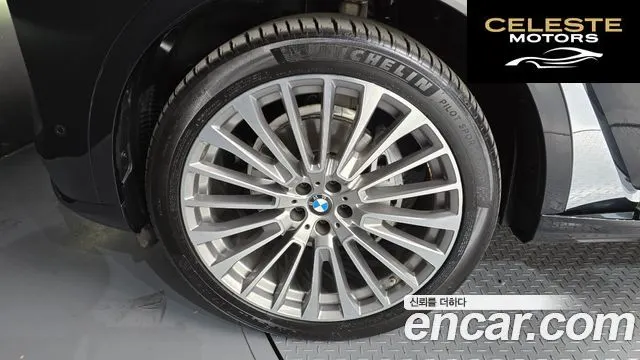 BMW X7 (G07) xDrive 40i Design Pure Excellence 6 places 2025 — photo 5 sur 26