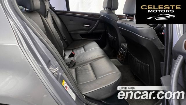 BMW Série 5 (E60) 528i Berline SE 2010 — photo 12 sur 26