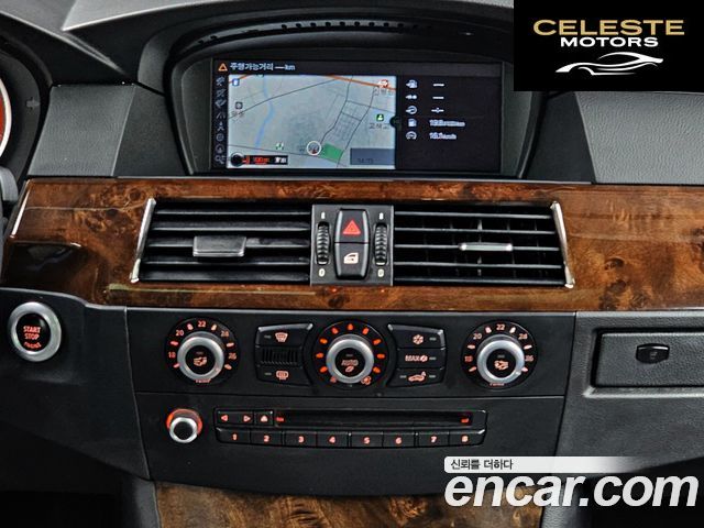 BMW Série 5 (E60) 528i Berline SE 2010 — photo 14 sur 26