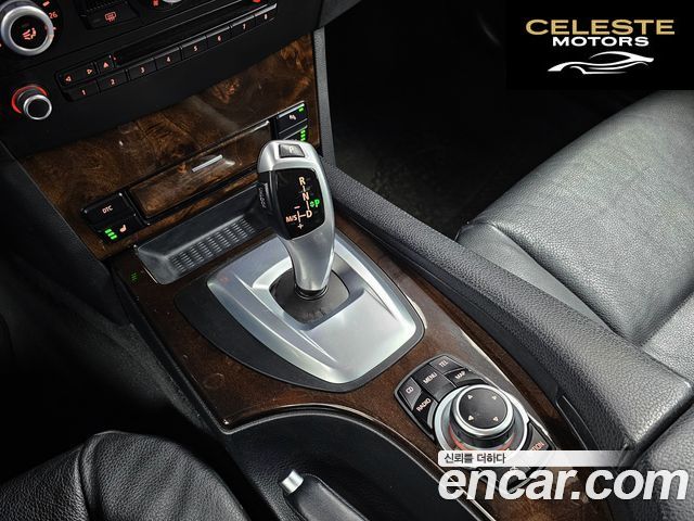 BMW Série 5 (E60) 528i Berline SE 2010 — photo 9 sur 26