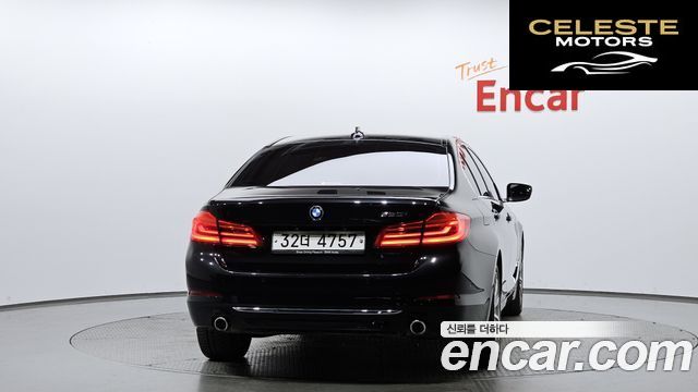 BMW Série 5 (G30) 520i Luxury 2019 — photo 4 sur 20