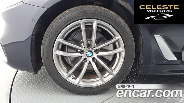 BMW Série 5 (G30) 520d M Sport 2018 — photo 5 sur 20