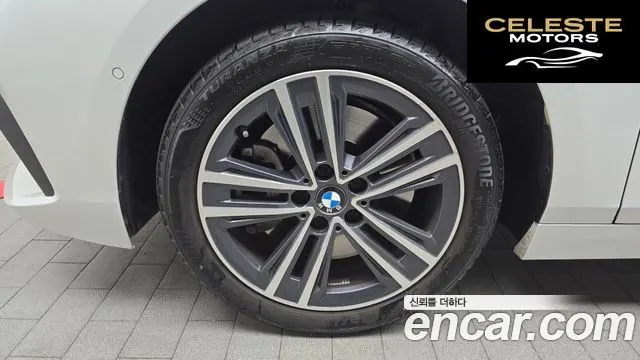BMW Série 1 (F40) 120i 2022 — photo 5 sur 26