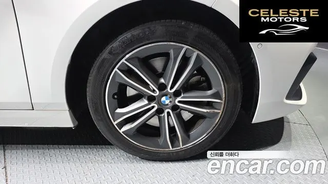 BMW Série 1 (F40) 120i Sport 2021 — photo 4 sur 20