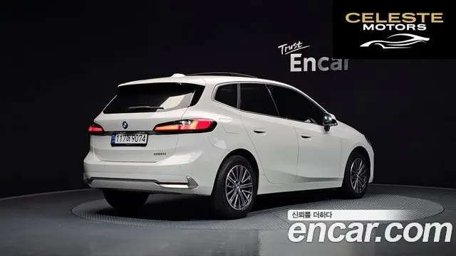 BMW Série 2 Active Tourer (U06) 220i Luxury 2024 — photo 2 sur 20
