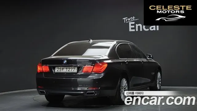 BMW Série 7 (F01) 740Li 2011 — photo 2 sur 20