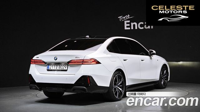 BMW Série 5 (G60) 530i xDrive M Sport 2025 — photo 2 sur 26