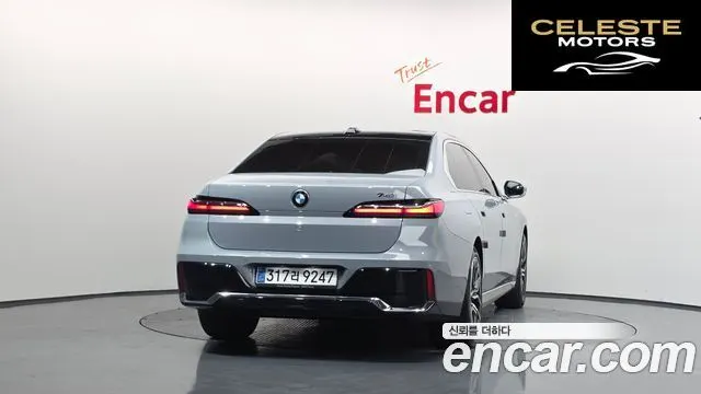 BMW Série 7 (G70) 740i sDrive M Sport 2023 — photo 4 sur 20