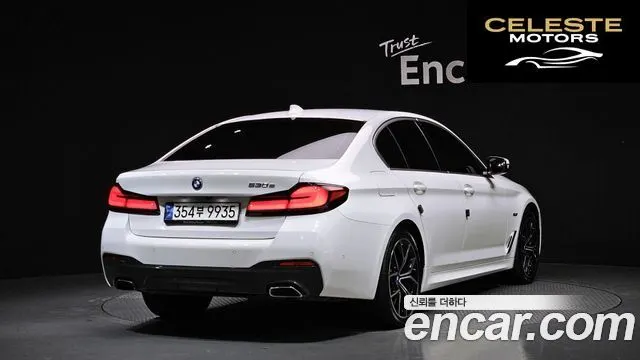BMW Série 5 (G30) 530e M Sport 2022 — photo 2 sur 20