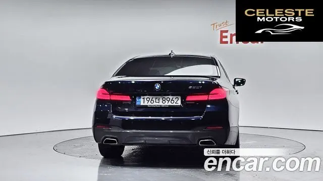 BMW Série 5 (G30) 520i M Sport 2023 — photo 3 sur 37