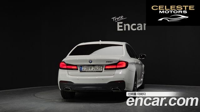 BMW Série 5 (G30) 520i M Sport 2021 — photo 4 sur 20