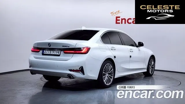 BMW Série 3 (G20) 330e Luxury 2021 — photo 2 sur 20