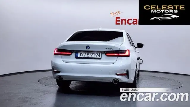 BMW Série 3 (G20) 330e Luxury 2021 — photo 4 sur 20