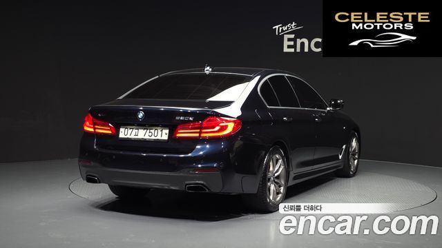 BMW Série 5 (G30) 520d xDrive M Sport 2018 — photo 2 sur 20
