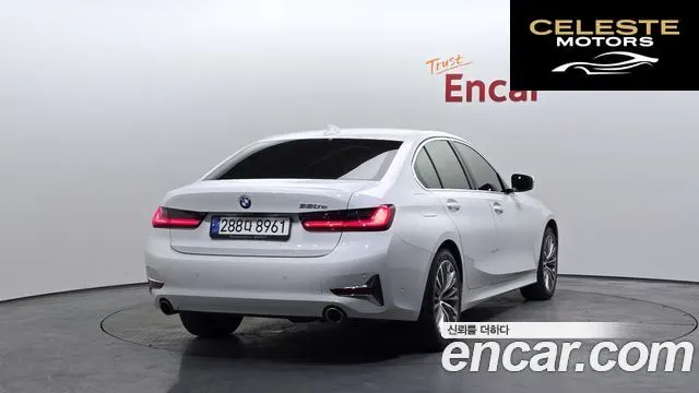 BMW Série 3 (G20) 330e Luxury 2021 — photo 2 sur 20