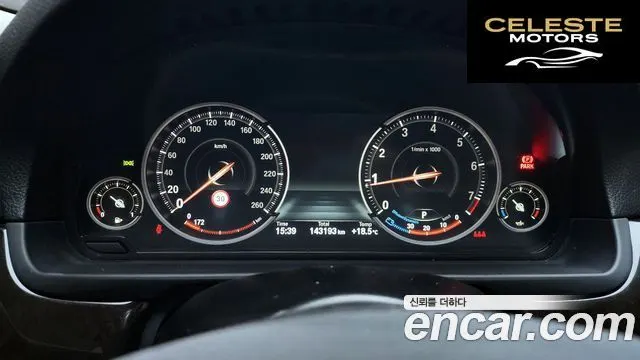 BMW Série 5 (F10) 528i xDrive M Aéro Dynamic 2016 — photo 8 sur 20