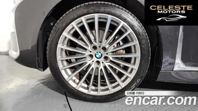 BMW Série 7 (G11) 730d xDrive Design Pure Excellence 2021 — photo 5 sur 20