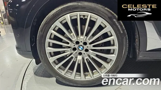 BMW X7 (G07) xDrive 40d Design Pure Excellence 6 places 2022 — photo 5 sur 26