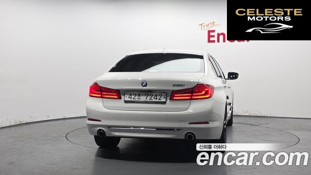 BMW Série 5 (G30) 520i Luxury 2018 — photo 4 sur 26