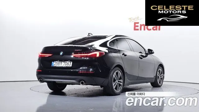 BMW Série 2 Gran Coupé (F44) 220i 2021 — photo 2 sur 20