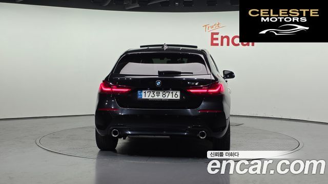 BMW Série 1 (F40) 118d Sport 2021 — photo 4 sur 20