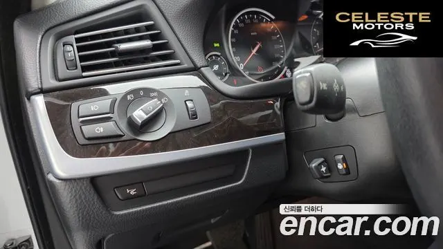 BMW Série 5 (F10) 528i 2013 — photo 17 sur 20