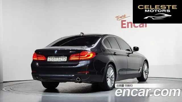 BMW Série 5 (G30) 530i xDrive Luxury Plus 2019 — photo 2 sur 27