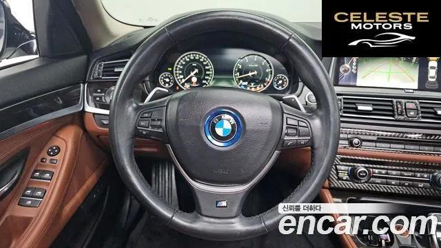 BMW Série 5 (F10) 528i xDrive M Aéro Dynamic 2016 — photo 13 sur 20
