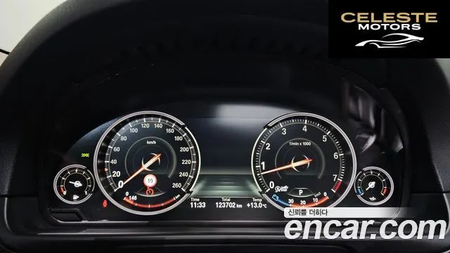 BMW Série 5 (F10) 528i xDrive M Aéro Dynamic 2016 — photo 8 sur 20