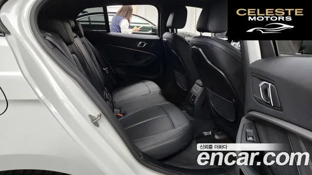 BMW Série 1 (F40) 120i M Sport 2022 — photo 18 sur 34