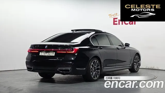 BMW Série 7 (G11) 740Li xDrive M Sport 2020 — photo 2 sur 20