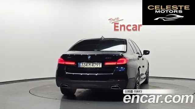 BMW Série 5 (G30) 520i M Sport 2023 — photo 3 sur 34
