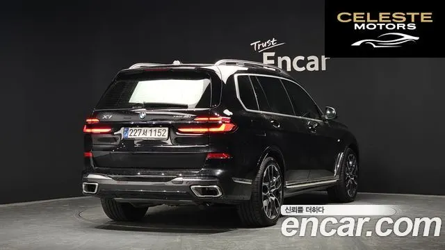 BMW X7 (G07) xDrive 40i M Sport 6 places 2025 — photo 2 sur 36