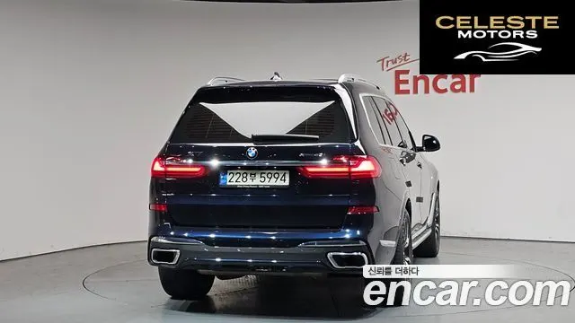 BMW X7 (G07) xDrive 40i M Sport 6 places 2021 — photo 3 sur 34