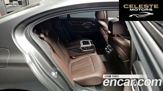 BMW Série 7 (G11) 740e iPerformance M Sport 2018 — photo 11 sur 20