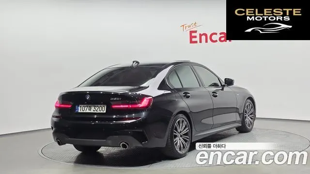 BMW Série 3 (G20) 320i M Sport 2021 — photo 2 sur 20