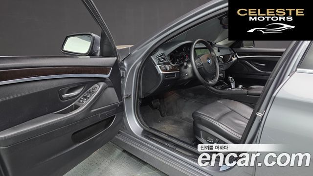 BMW Série 5 (F10) 528i xDrive 2013 — photo 10 sur 20