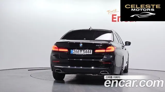 BMW Série 5 (G30) 530i Luxury 2022 — photo 4 sur 20