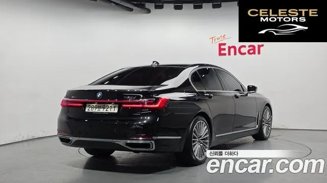 BMW Série 7 (G11) 730d xDrive Design Pure Excellence 2021 — photo 2 sur 20