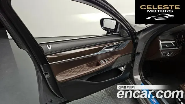 BMW Série 7 (G11) 730d xDrive Design Pure Excellence 2020 — photo 13 sur 36